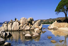 曼晚：曼联确认，1500多名流浪者球迷曾混入老特拉福德的主场区域.